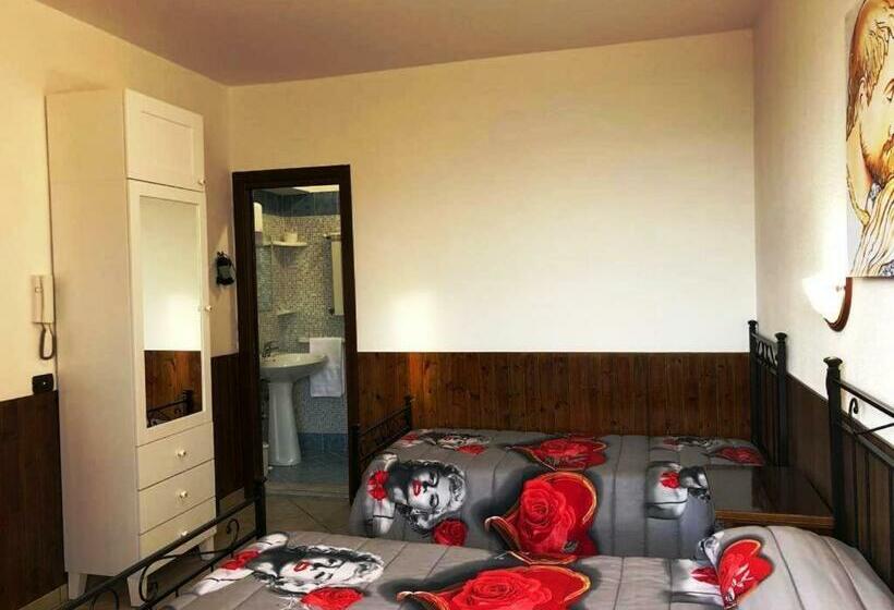 اتاق لوکس با چشم‌انداز دریا, Camere Sul Mare