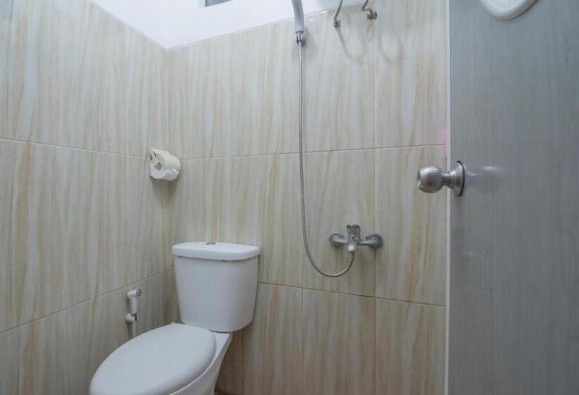 Семейный Номер, Reddoorz Syariah Near Margahayu Raya