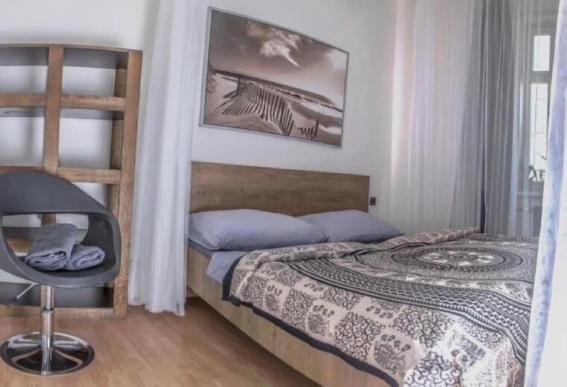 Номер Стандарт Совместная Ванная, Wake Up Wellness Hostel