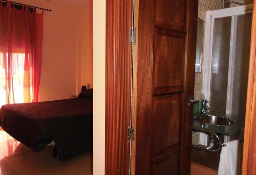 Дом 4 Спальни, Hostal Casa Jose
