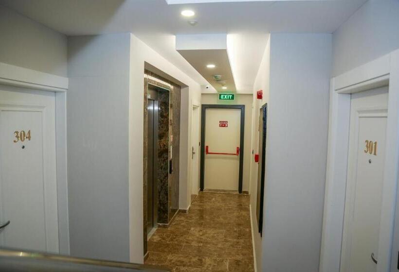 Suite Deluxe, White Golden Suite
