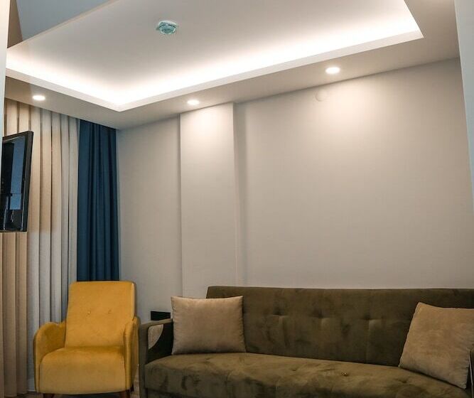 Suite Deluxe, White Golden Suite