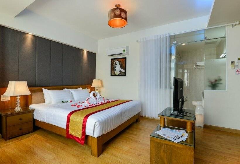 اتاق لوکس سه تخته, Saigonciti Hotel A