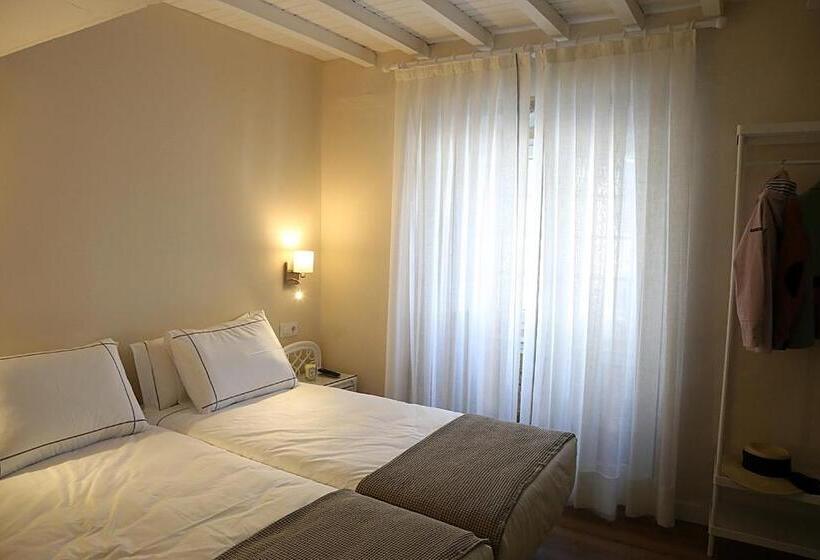 エコノミールーム, Casa Herreria