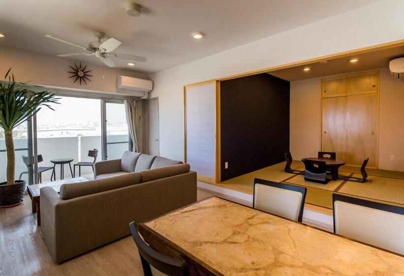 침실 3개 아파트, Minato Chatan Seaside Condominium