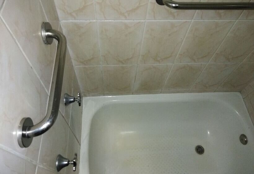 패밀리 룸, Residencial Don Santiago