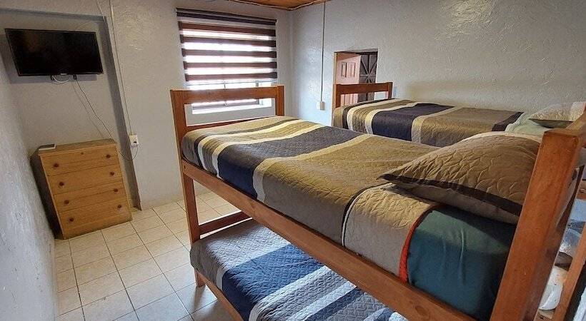 패밀리 룸, Residencial Don Santiago