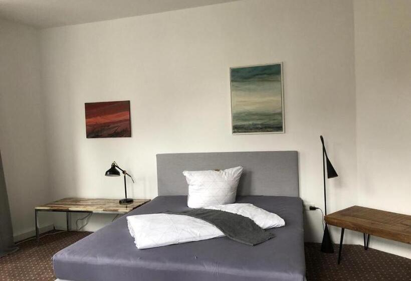 Номер Стандарт, Schillers Hotel & Café   Garni