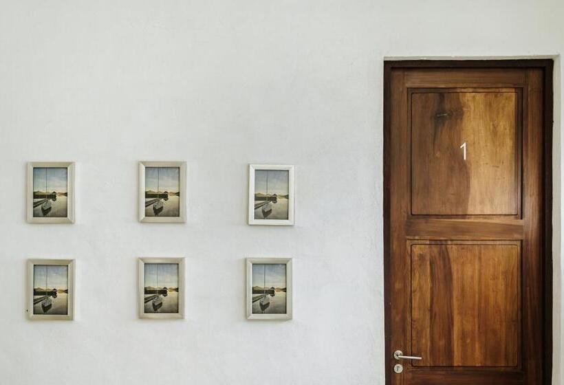 Номер Basic, White Wall Riverfront