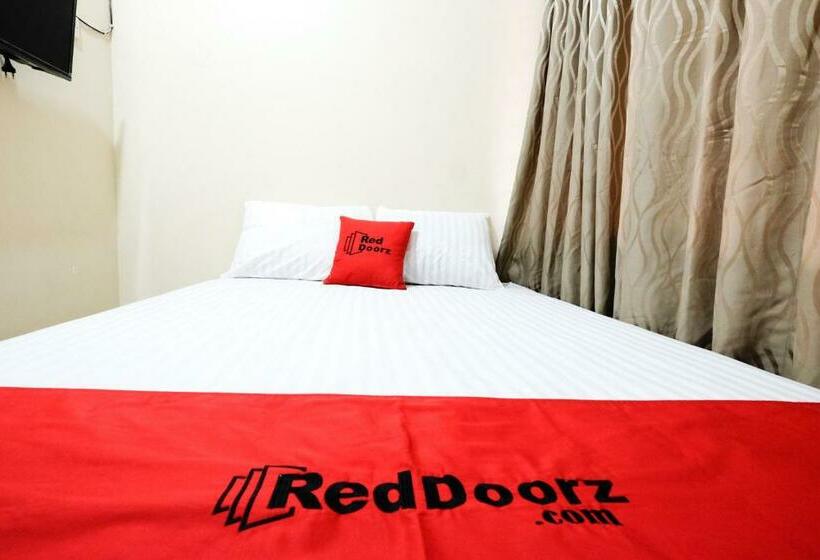 Номер Стандарт, Reddoorz Near Universitas Diponegoro Semarang