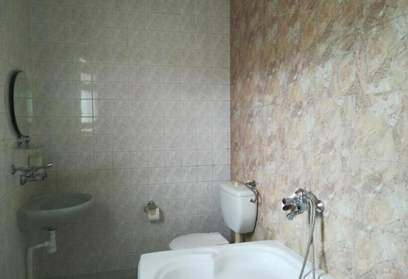 Люкс, Family Hotel George