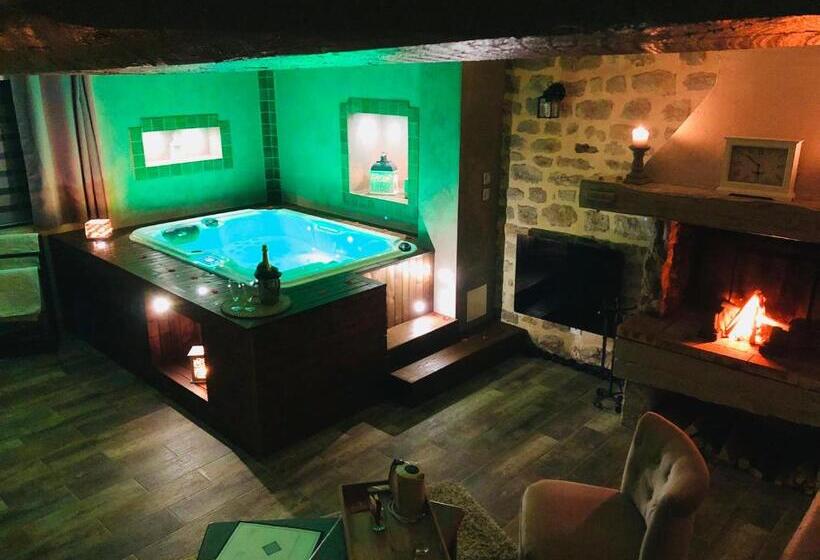 Люкс с гидромассажем, Domaine De Vandenesse Et Spa