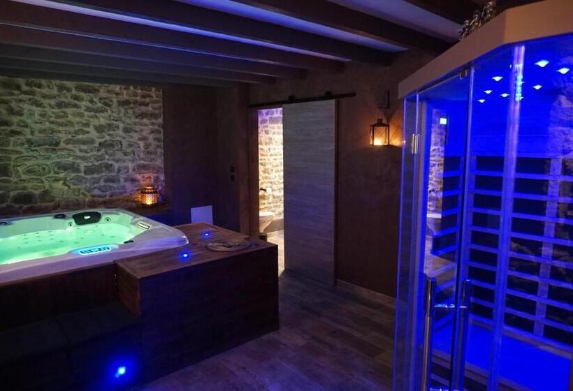 Люкс с гидромассажем, Domaine De Vandenesse Et Spa