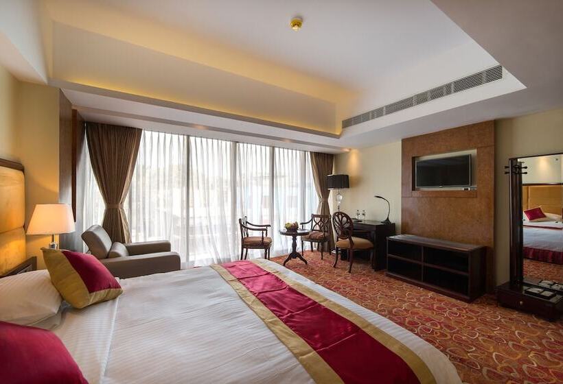 سوئیت رویال, Grand Palace Hotel & Resorts Rangpur