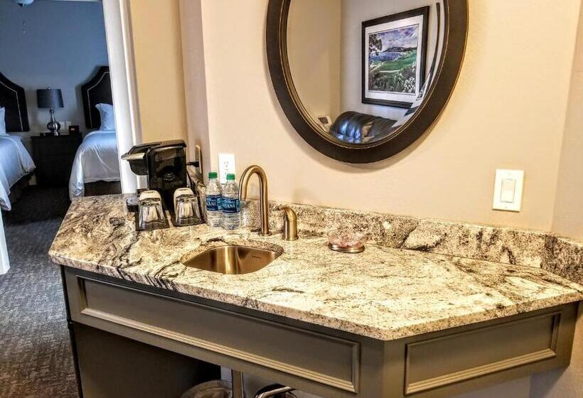 Люкс Повышенной Комфортности, Resort At Eagle Point Golf Club Lodging