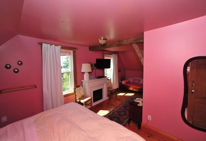 Семейный Номер, Little Shemogue Inn