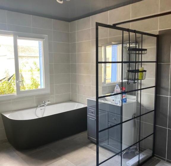 Номер Deluxe, Avenue De La Gare
