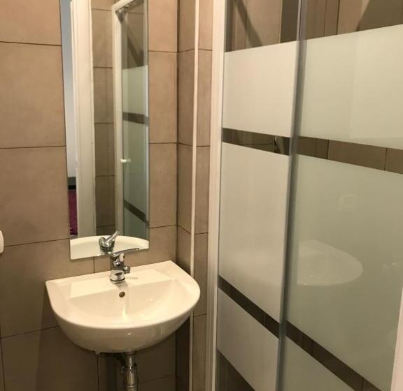 اتاق لوکس, Room 110 Bari  Guesthouse