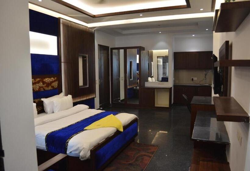 Студия Deluxe, Jjk Rukmini Vilas Hotel & Banquet