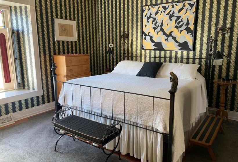 스위트 킹사이즈 침대, Abe's Spring Street Guest House