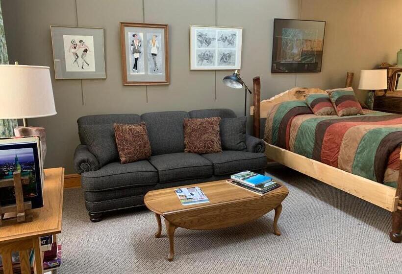 스위트, Abe's Spring Street Guest House
