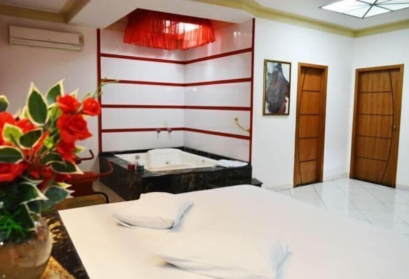 디럭스 스위트, Dlirium Motel