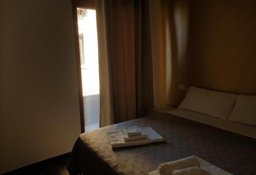 Номер Стандарт Вид на Море, Giò Rooms