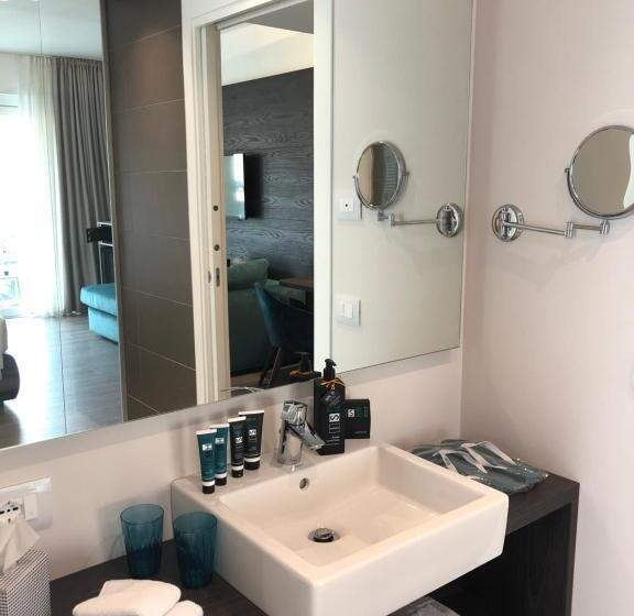 Quarto Triplo Deluxe, Solho