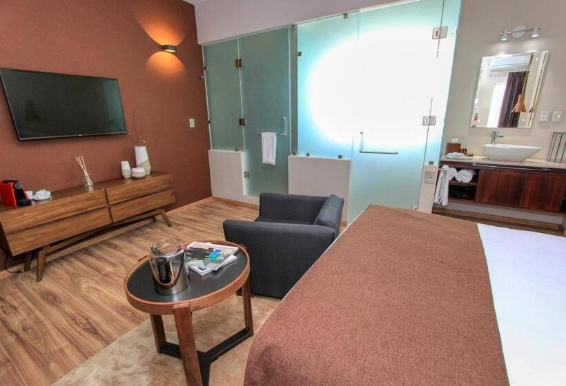 Deluxe Suite King Bed, Casa Florencia Hotel Boutique