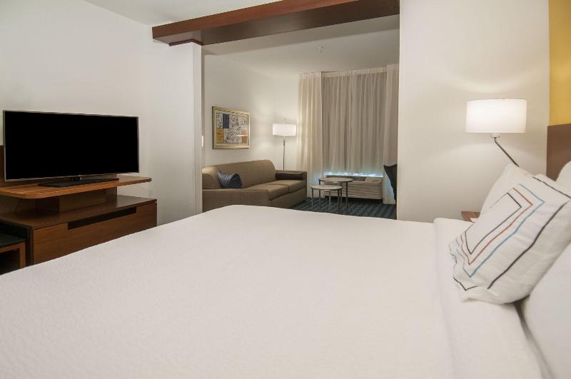 Люкс Кровать Кинг, Fairfield Inn & Suites By Marriott Laplace