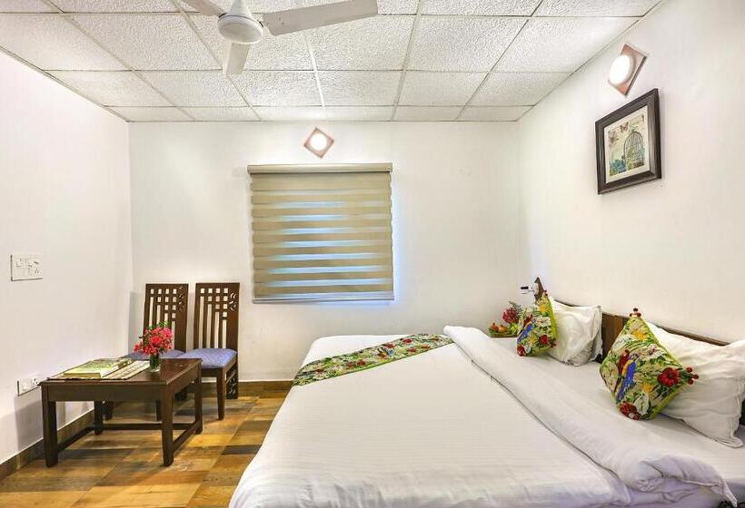 اتاق لوکس, Neer Ganga Resorts