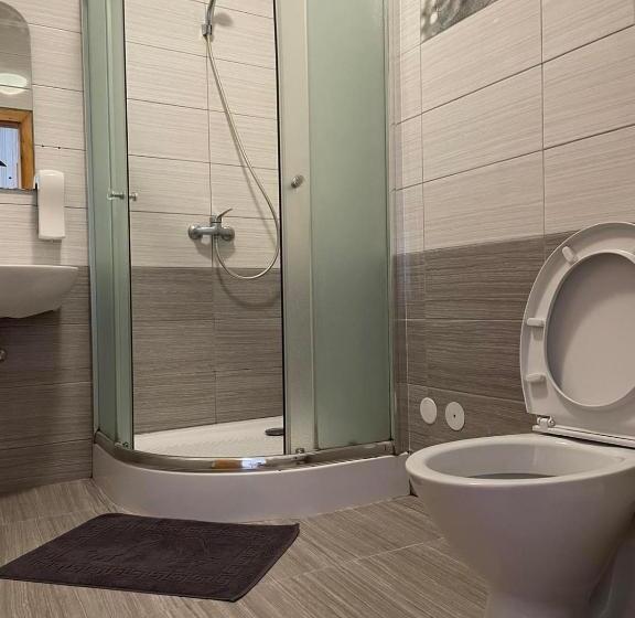 4인용 스탠다드 룸, Vip Hostel