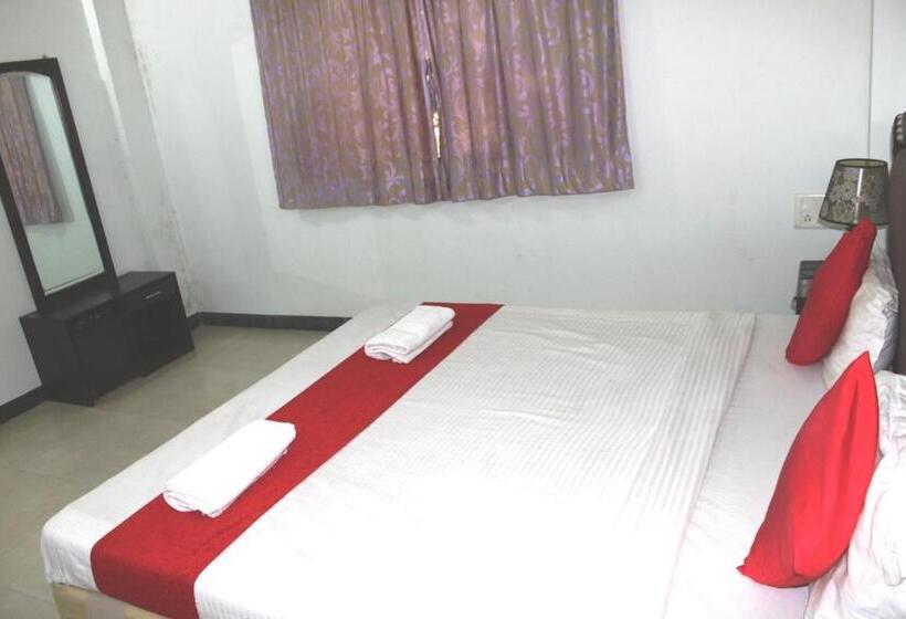家庭间, P P Motel