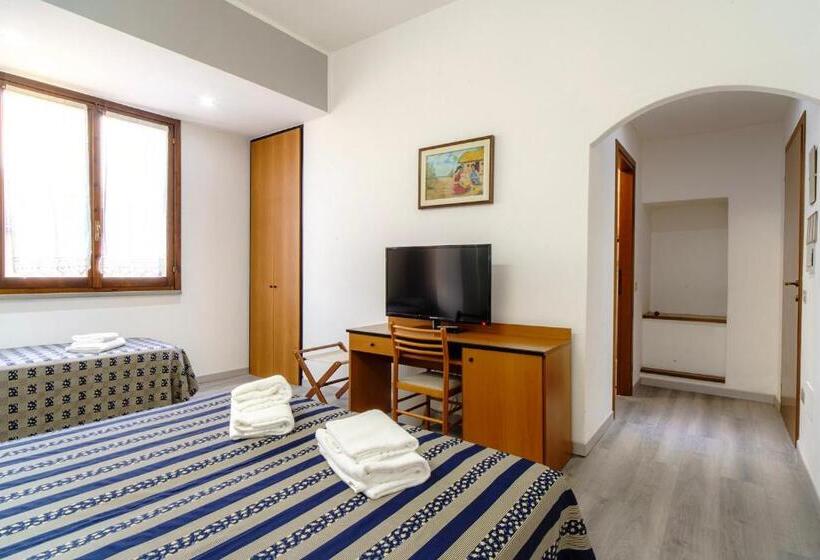 Номер Стандарт Трехместный, Albergo Martini