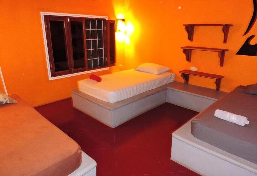 Номер Стандарт, Buena Onda Backpackers