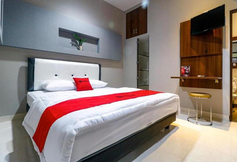 Номер Стандарт, Reddoorz Near Kebon Jeruk Jakarta