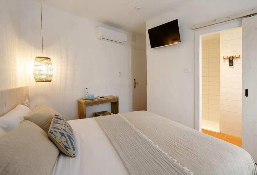 スタンダードインサイドビュールーム, Hostal Ses Negres