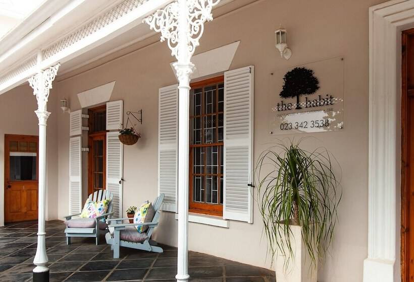 Номер Deluxe, The Habit Guesthouse
