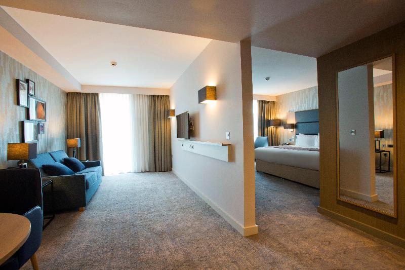 Junior Suite, Tayko Bilbao