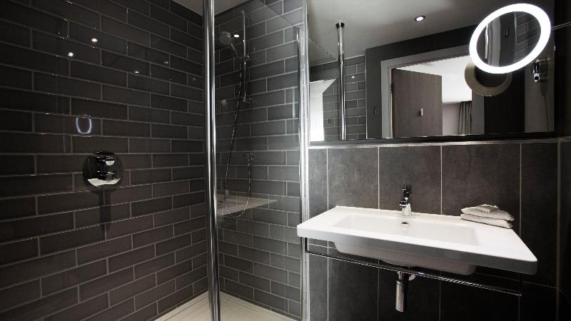 Junior Suite, Tayko Bilbao