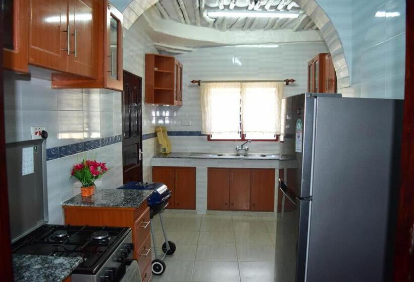 اتاق استاندارد با تخت بزرگ, Tahira Villa