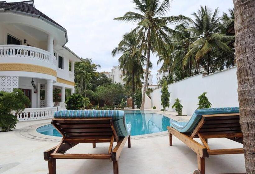آپارتمان 3 خوابه, Tahira Villa