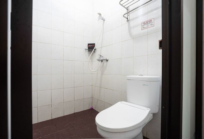 Номер Стандарт, Reddoorz Near Eka Hospital Bsd City