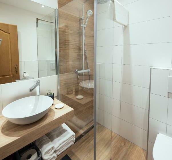 Номер Стандарт, Pension Auszeit Velden