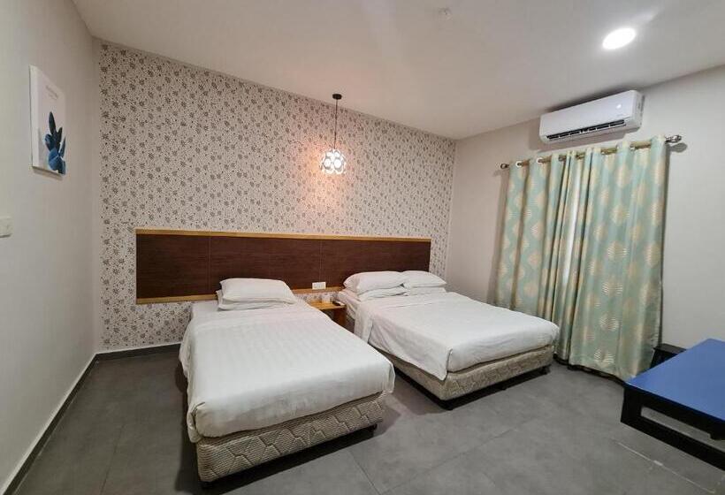 Quarto Triplo Deluxe, Bestari