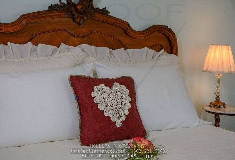 Люкс, The Towers Bed & Breakfast
