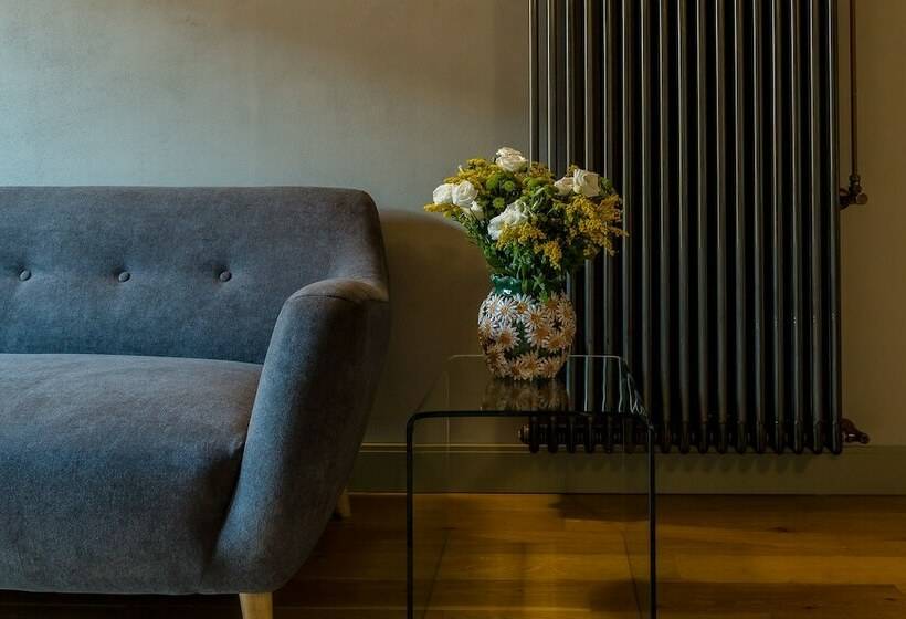 سوئیت دلوکس 2 خوابه, De Gregorio Suites