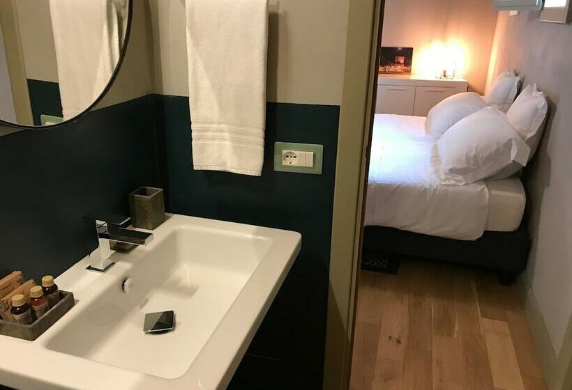 سوئیت دلوکس 2 خوابه, De Gregorio Suites