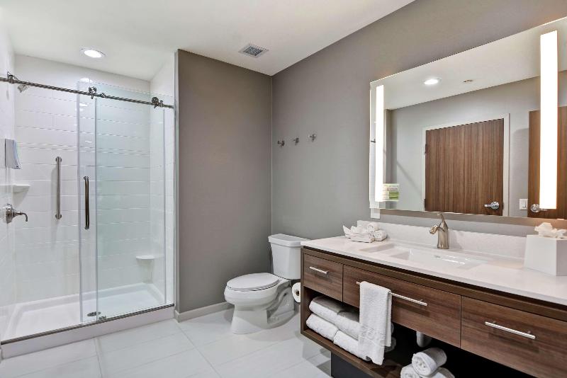 Люкс Кровать Кинг, Home2 Suites By Hilton Bedford Dfw West, Tx
