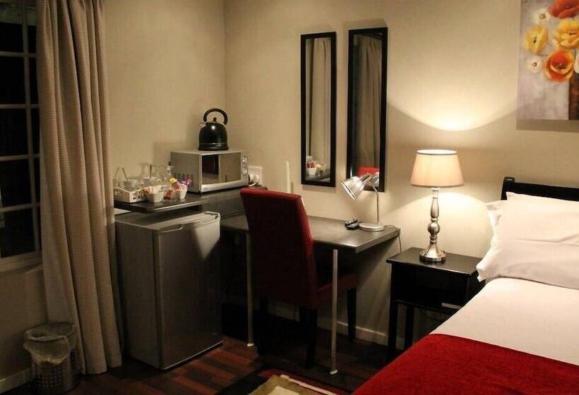 Номер Комфорт, Tranquil House B&b 10 Berry St
